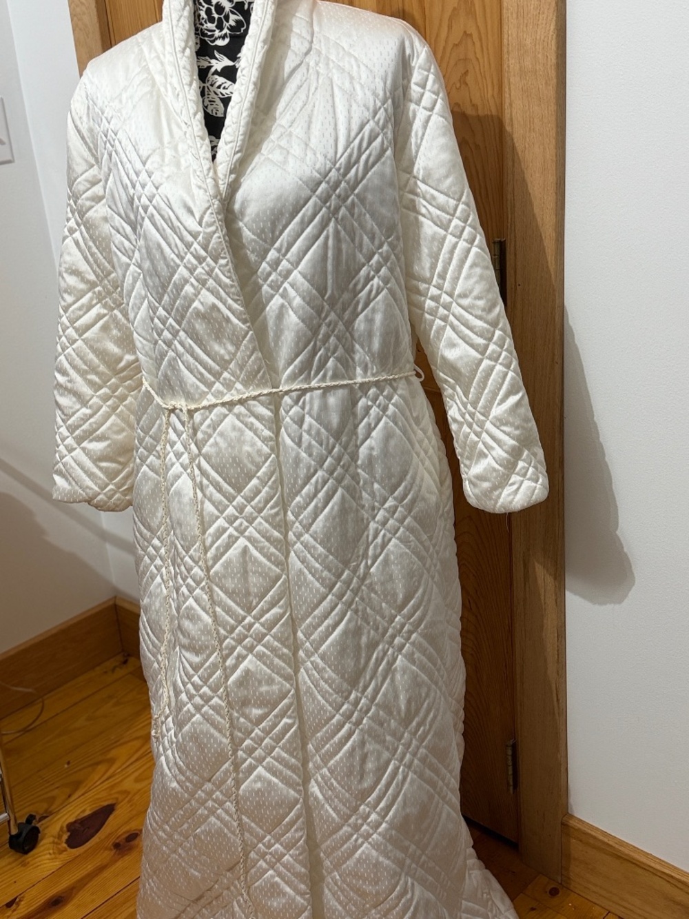 Vintage Barbizon Ivory Quilted Satin Long Robe Belted Shawl Collar